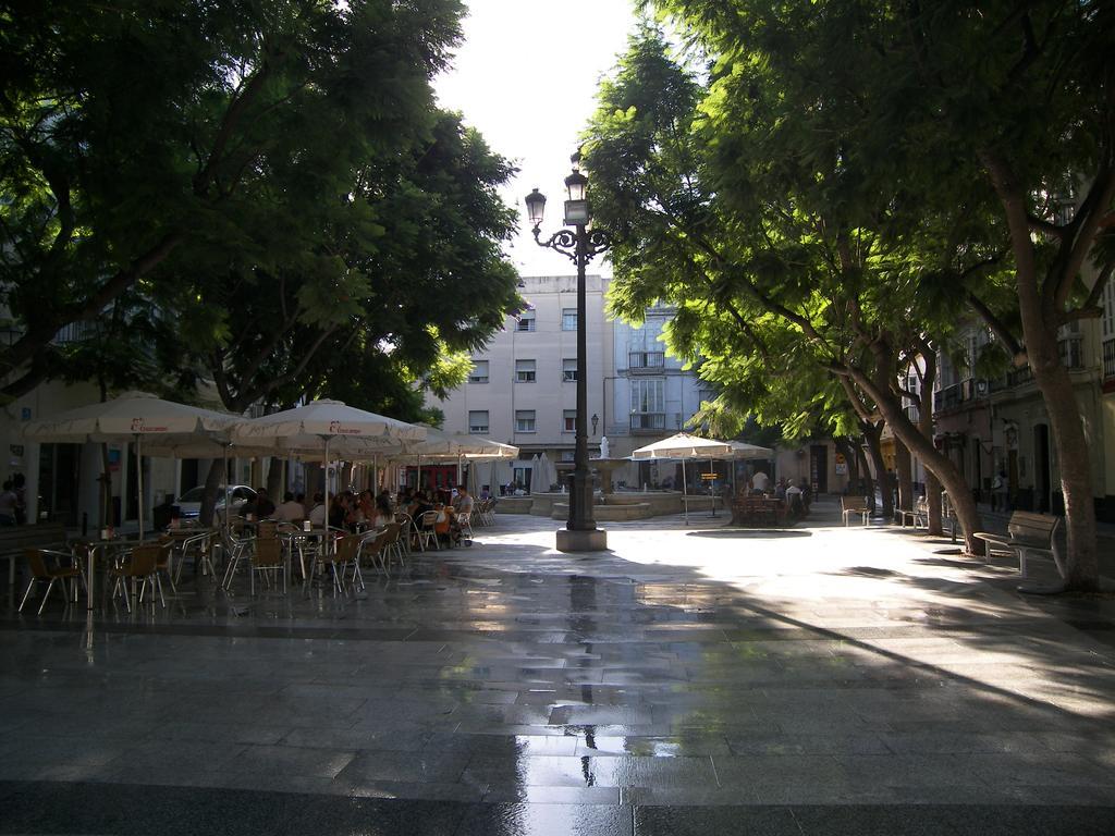 Atico 19 Dias Y Muchas Noches Apartment Cadiz Exterior photo